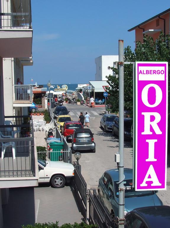Hotel Oria Римини Екстериор снимка